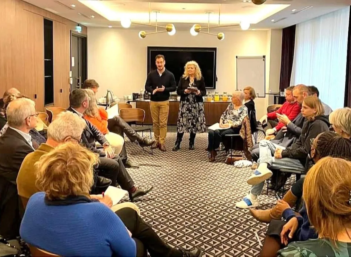 Élus et citoyens en débat immigration 